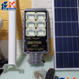 ĐÈN NLMT ĐÈN ĐƯỜNG 100W BKTEK BẢO HỘ TOÀN QUỐC