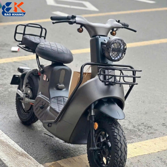 XE ĐIỆN TYPE 3 MÀU XÁM